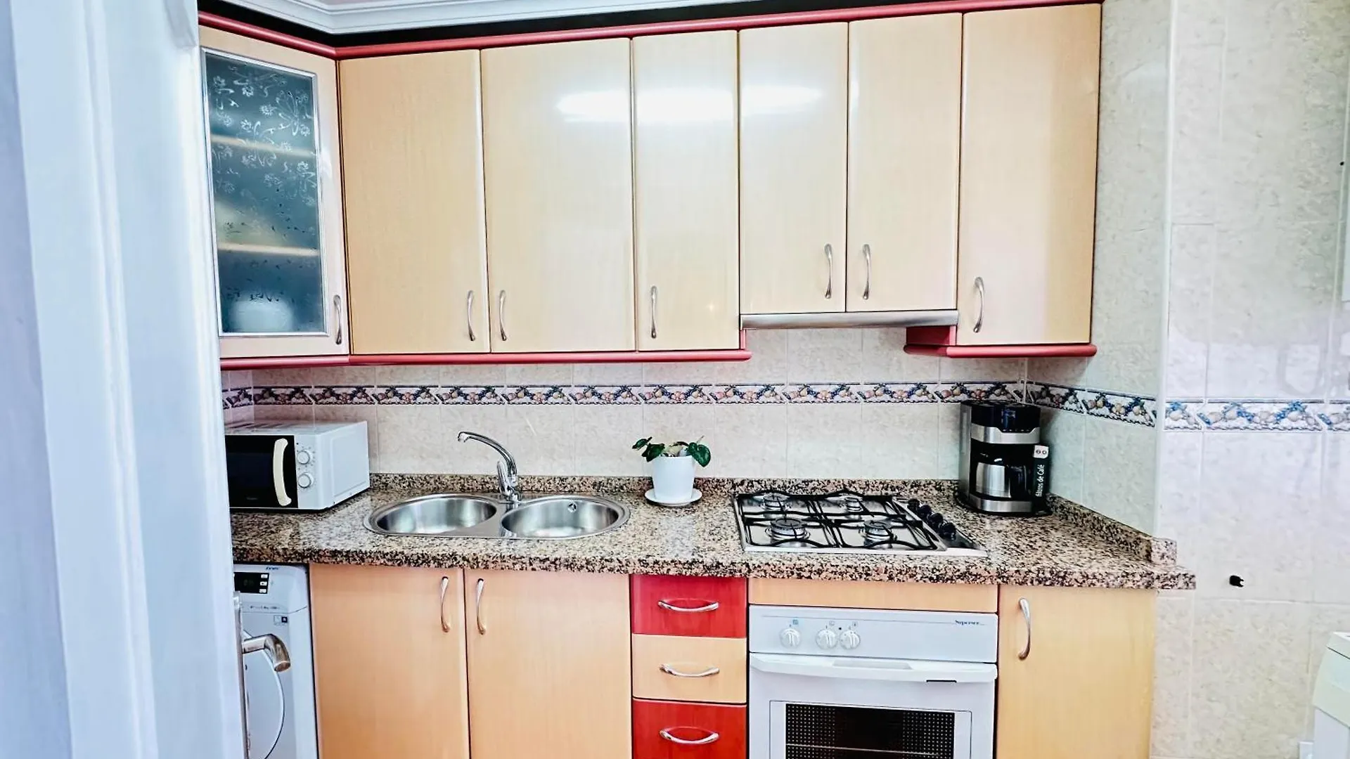 Charming & Cosy Beach Apartment Torremolinos