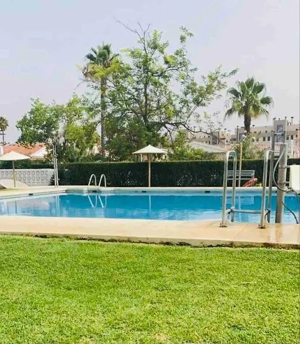 Charming & Cosy Beach Apartment 托雷莫利诺斯