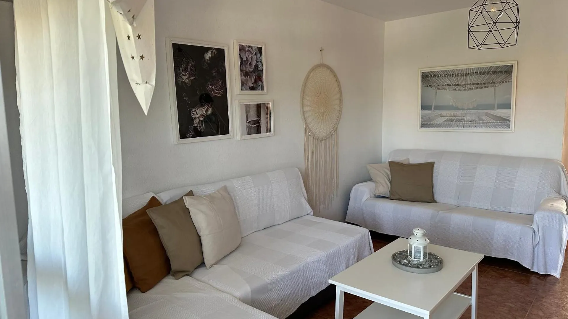Charming & Cosy Beach Apartment 托雷莫利诺斯