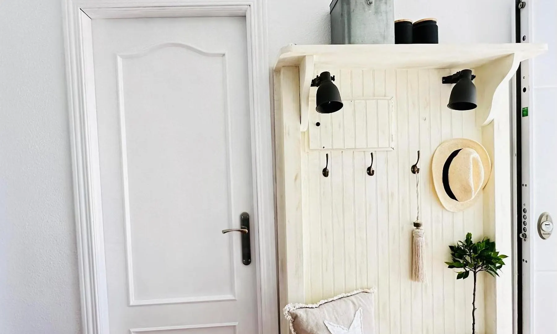 Charming & Cosy Beach Apartment 托雷莫利诺斯