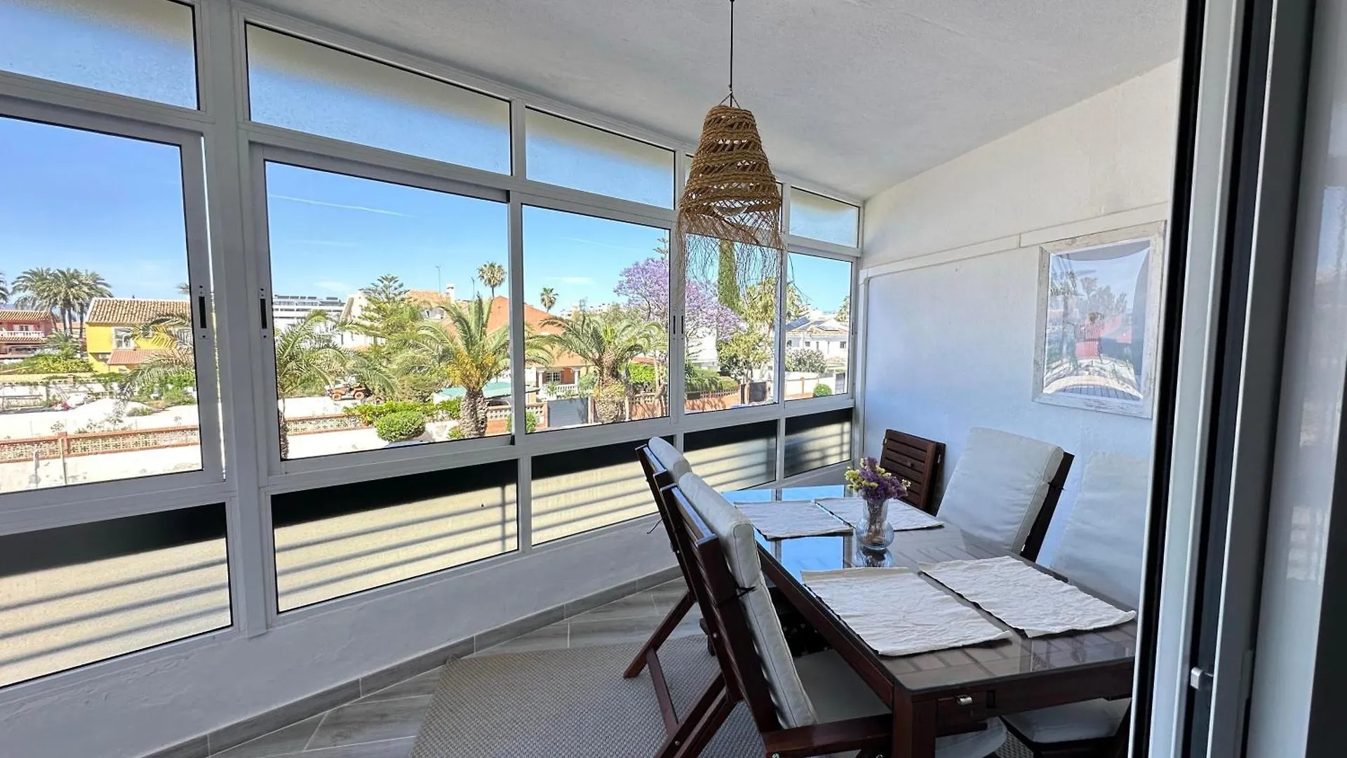 Charming & Cosy Beach Apartment 托雷莫利诺斯